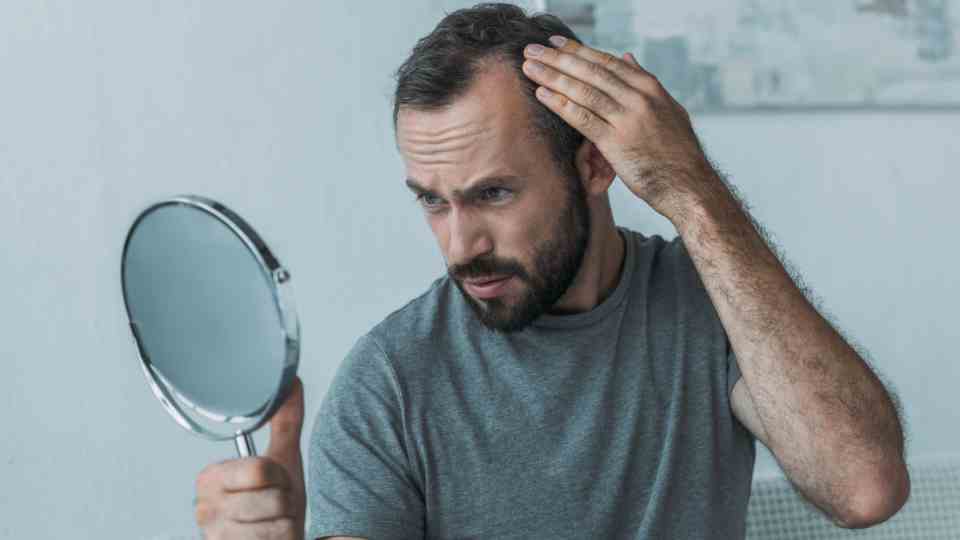 How do shampoos for alopecia work?
